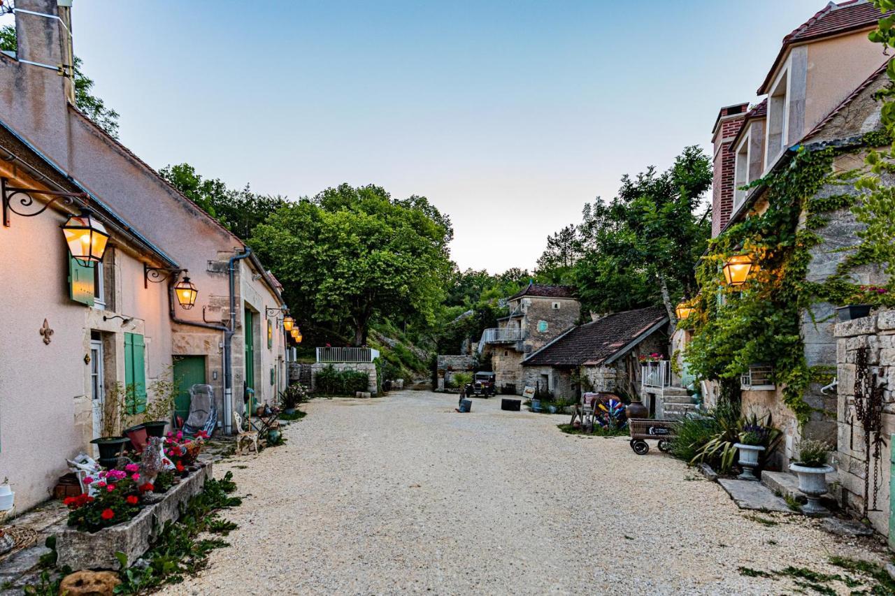 Le Domaine Des Carriers Bed & Breakfast Chevroches ภายนอก รูปภาพ