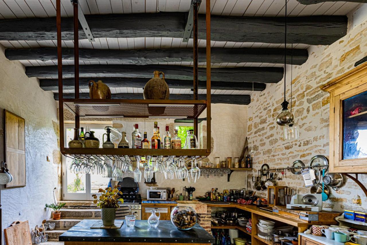 Le Domaine Des Carriers Bed & Breakfast Chevroches ภายนอก รูปภาพ