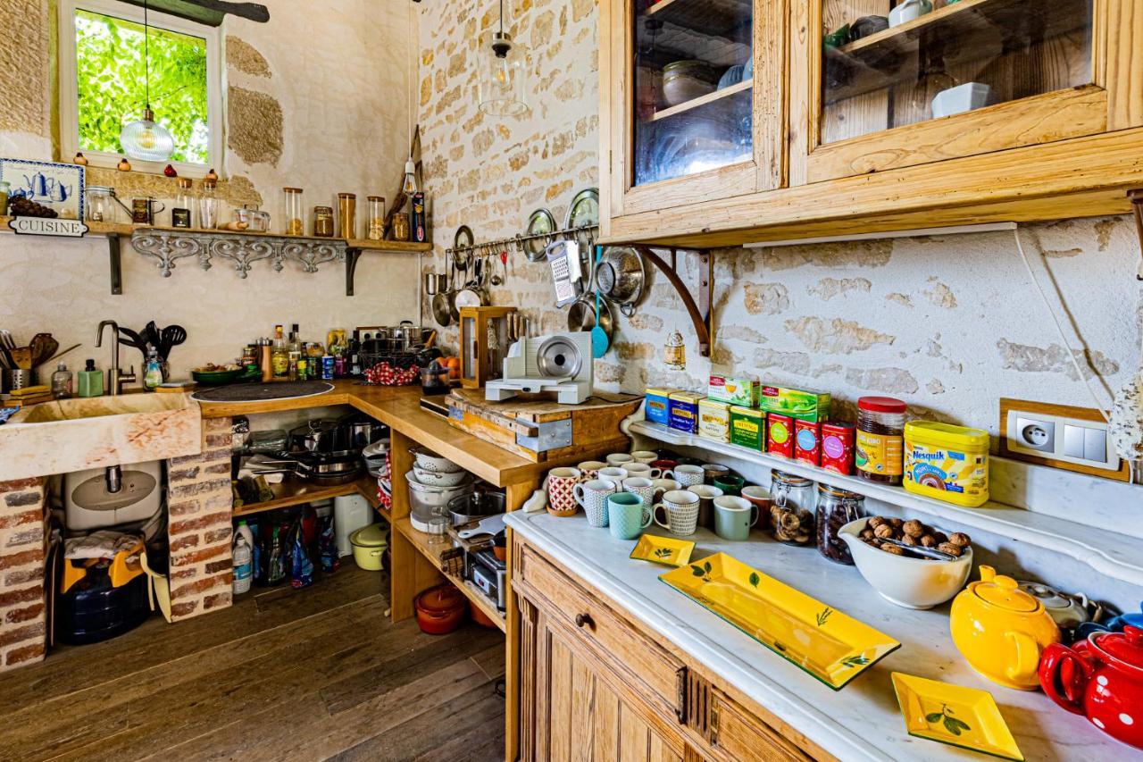 Le Domaine Des Carriers Bed & Breakfast Chevroches ภายนอก รูปภาพ